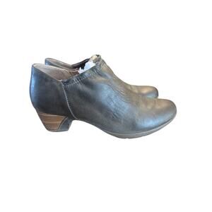 Women’s Dansko Debbie Gray Leather Bootie. Size 38 ( 7.5 )